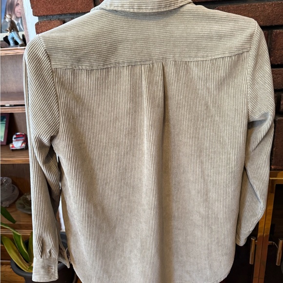 Women's Beige H&M Corduroy Jack shirt size XS in like new condition - Picture 5 of 7